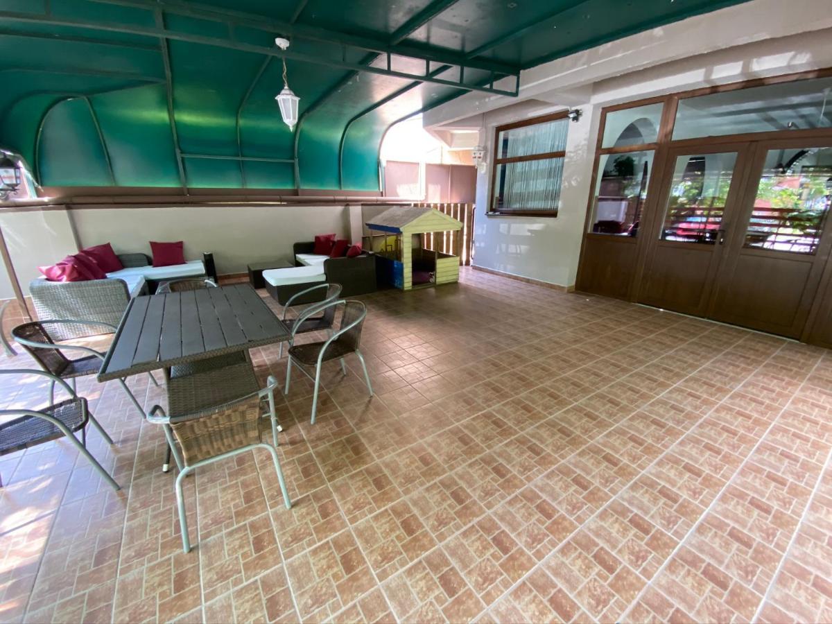 Belvárosi Panzió Siófok Exterior foto