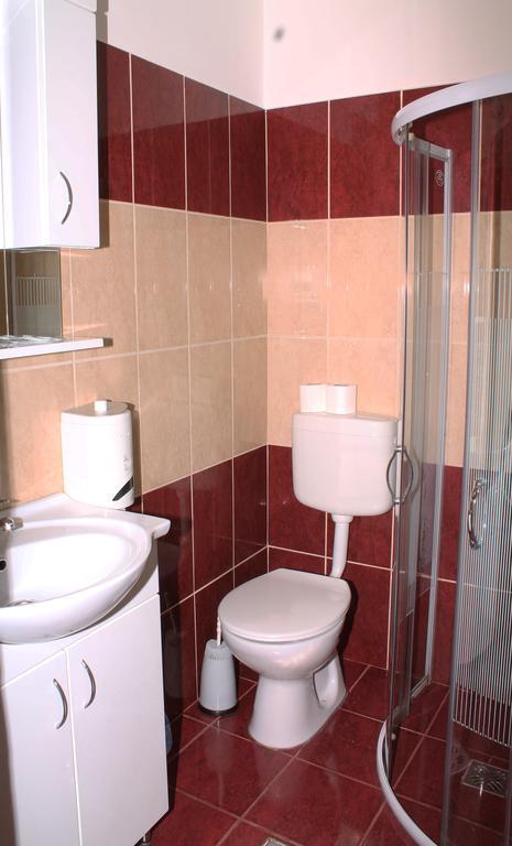 Belvárosi Panzió Siófok Exterior foto
